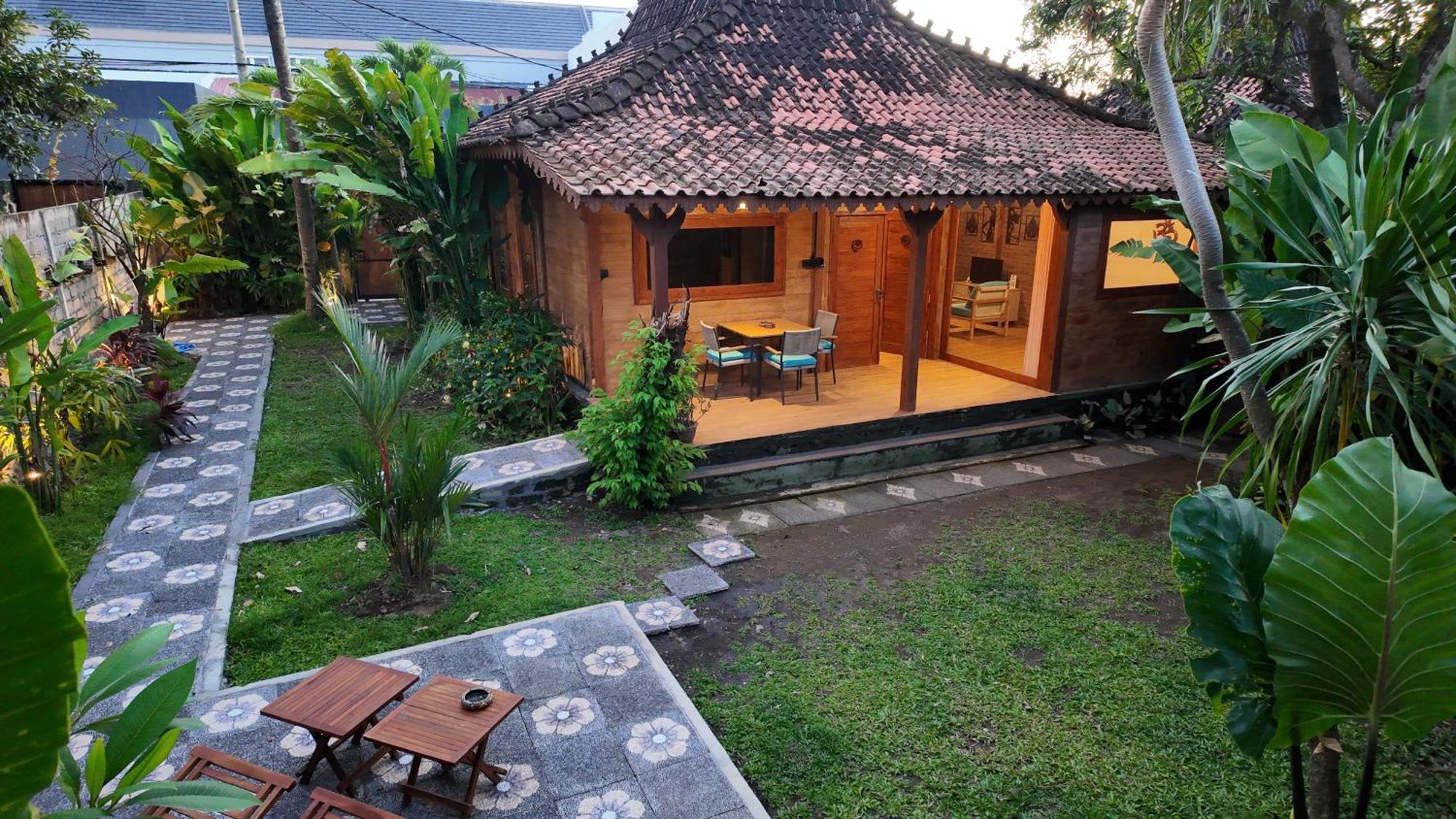 Private Joglo In Heart Of Sanur Villa ภายนอก รูปภาพ